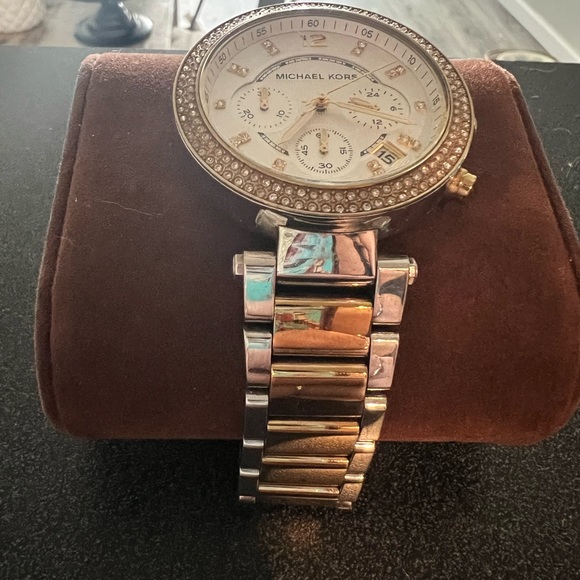 Michael Korean Two Tones Watch - Picture 4 of 5